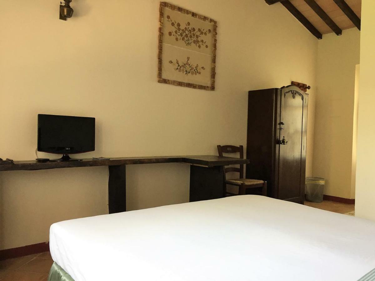 Casale Ai Poggi Pension Orbetello Buitenkant foto